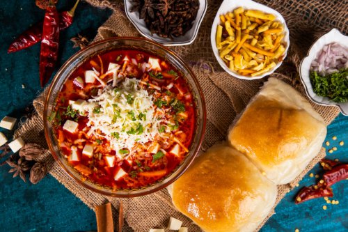 Malai Paneer Missal White Pav-Jain